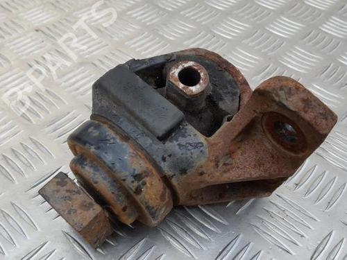 Used Engine mount Engine mount MAZDA 626 IV Hatchback (GE) 2.0 i (GE10S1) (115 hp) 33492857 33492857