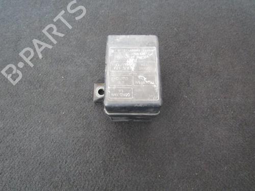 Used Fuse box Fuse box MITSUBISHI CARISMA (DA_) 1.8 MSX - 16V (DA2A) (140 hp) 33485804 33485804