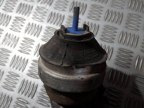 Used Engine mount Engine mount AUDI A4 B5 Avant (8D5) 2.4 (165 hp) 33499483 33499483