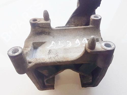 Used Engine mount Engine mount OPEL VECTRA B (J96) 2.0 DTI 16V (F19) (101 hp) 33524691 33524691