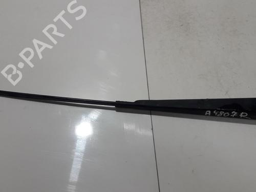 Used Front windshield wiper arm Front windshield wiper arm FORD ESCORT VI (GAL, AAL, ABL) 1.4 (75 hp) 33512932 33512932
