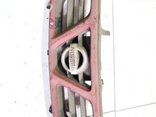 Used Grille Grille 37413142 37413142