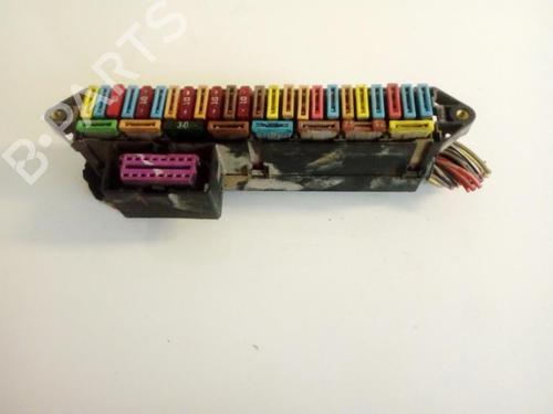 Used Fuse box Fuse box SEAT CORDOBA Vario (6K5) 1.9 TDI (90 hp) 33527422 33527422