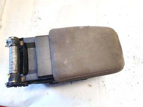Used Armrest / Center console Armrest / Center console VW GOLF V (1K1) 2.0 TDI (140 hp) 35431882 35431882