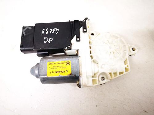 Used Right front window motor Right front window motor VW GOLF IV (1J1) 1.9 TDI (101 hp) 35559158 35559158