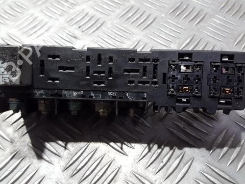 Used Fuse box Fuse box VW GOLF IV (1J1) 2.0 (115 hp) 33490633 33490633