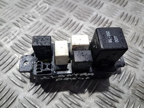 Used Fuse box Fuse box HYUNDAI LANTRA II Estate (J-2) 1.9 D (68 hp) 33487353 33487353