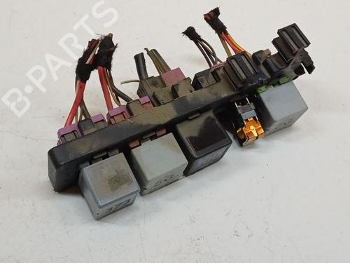 Used Fuse box Fuse box SKODA OCTAVIA II (1Z3) 2.0 TDI (140 hp) 34530348 34530348