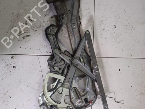 Rudehejsemekanisme Højre bagtil Rudehejsemekanisme Højre bagtil RENAULT LAGUNA I (B56_, 556_) 2.0 (B56C/H/N) (113 hp) 34754868 34754868