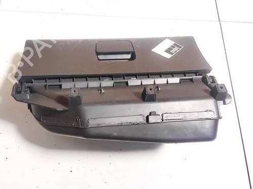 Used Glove box Glove box VW POLO IV (9N_, 9A_) 1.4 TDI (70 hp) 35068139 35068139
