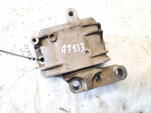Used Engine mount Engine mount SKODA OCTAVIA I (1U2) 1.6 (102 hp) 32902010 32902010