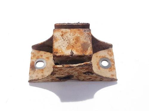 Used Engine mount Engine mount TOYOTA AVENSIS (_T25_) 2.0 D-4D (CDT250_, CDT250R) (116 hp) 32899442 32899442