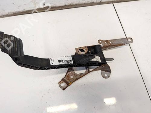 Used Pedal Pedal 34987452 34987452