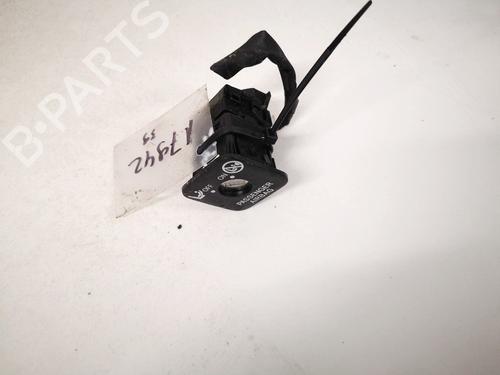 Used Switch Switch TOYOTA AVENSIS Saloon (_T27_) 2.0 D-4D (ADT270_, ADT270R) (126 hp) 32904219 32904219