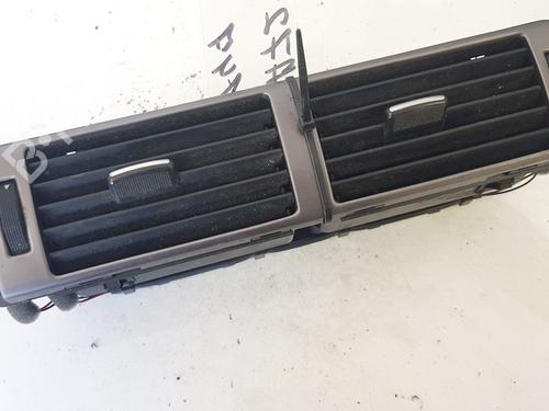 air-vent-audi-a6-c5-4b2-4b4-1997-1998-1999-2000-2001-2002-2003-2004-2005-32881216 main image