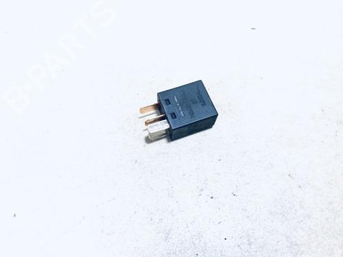 Used Electronic sensor Electronic sensor MITSUBISHI COLT VI (Z3_A, Z2_A) 1.5 (Z23A) (109 hp) 33067969 33067969