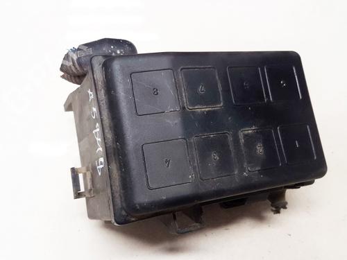 Used Fuse box Fuse box 33104697 33104697