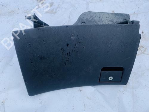 Used Glove box Glove box AUDI 80 B3 Saloon (893, 894, 8A2) 1.8 S (90 hp) 35530339 35530339