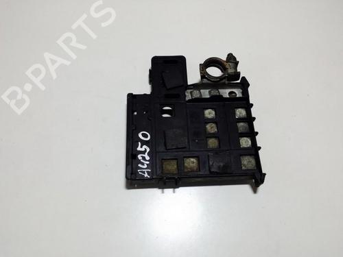 Used Fuse box Fuse box FIAT STILO (192_) 1.9 D Multijet (100 hp) 33501580 33501580