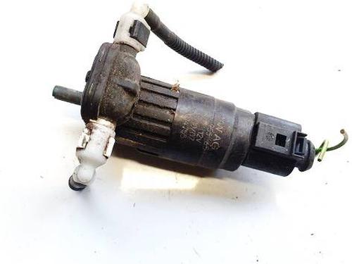 Used Washer pump Washer pump VW PASSAT B7 (362) 1.6 TDI (105 hp) 34899639 34899639