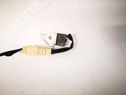 Used Electronic sensor Electronic sensor TOYOTA COROLLA Verso (ZER_, ZZE12_, R1_) 2.2 D-4D (AUR10_, AUR10R) (177 hp) 32972023 32972023