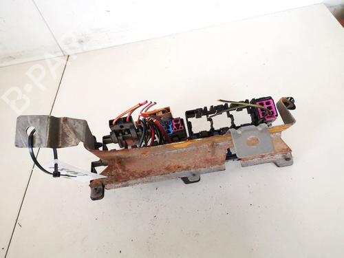 Fuse box VW TRANSPORTER T5 Van (7HA, 7HH, 7EA, 7EH) 1.9 TDI | BP32914277E1 - Image 2