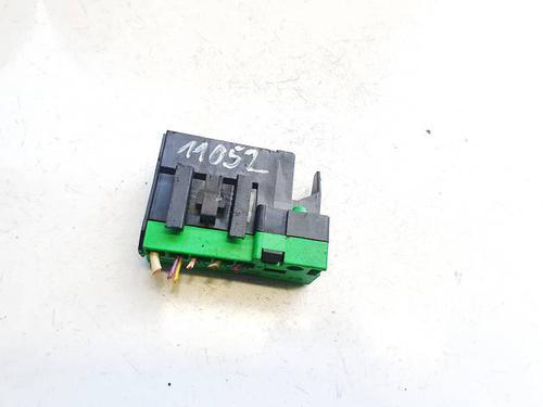 fuse-box-citroen-c5-iii-rd_-2008-2009-2010-2011-2012-2013-2014-2015-2016-2017-32971779 main image