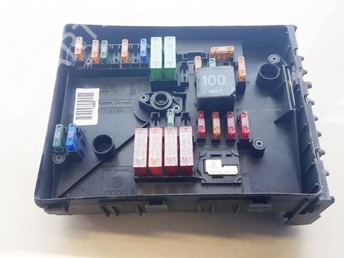 Used Fuse box Fuse box VW PASSAT B6 (3C2) 2.0 FSI (150 hp) 33061034 33061034
