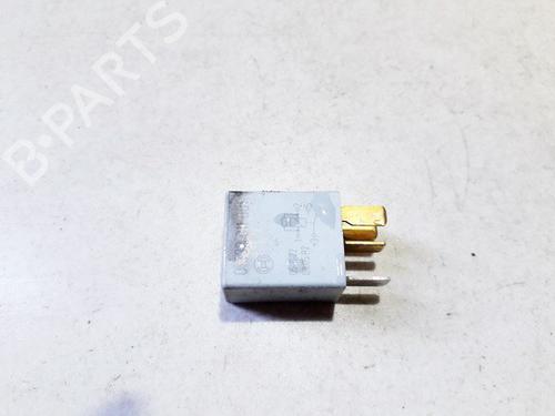 Used Electronic sensor Electronic sensor TOYOTA AVENSIS (_T25_) 2.2 D-4D (ADT251_, ADT251R) (150 hp) 33511481 33511481