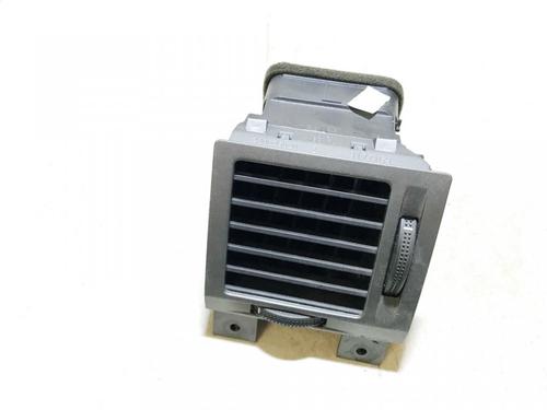 Used Air vent Air vent OPEL SIGNUM Hatchback (Z03) 1.9 CDTI (F48) (120 hp) 33105134 33105134