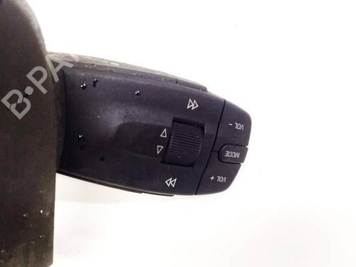 Used Steering wheel controls Steering wheel controls 35157398 35157398