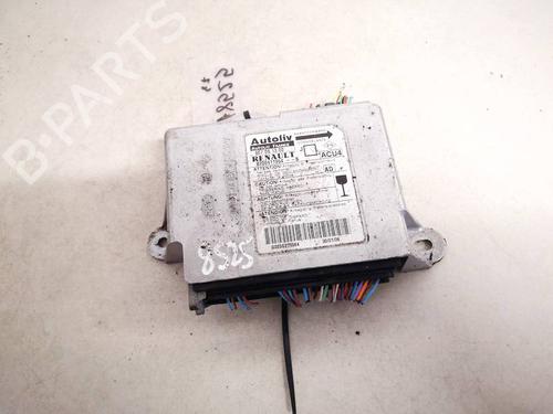 Used ECU airbags ECU airbags RENAULT SCÉNIC II (JM0/1_) 1.9 dCi (JM0G, JM12, JM1G, JM2C) (120 hp) 32923747 32923747