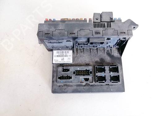 Used Fuse box Fuse box MERCEDES-BENZ E-CLASS (W211) E 220 CDI (211.006) (136 hp) 32950077 32950077