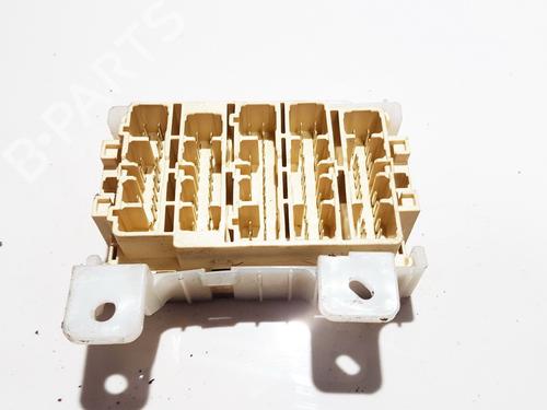 Used Fuse box Fuse box TOYOTA PREVIA II (_R3_) 2.4 (ACR30) (156 hp) 33101705 33101705