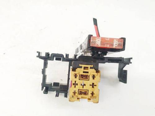 Used Fuse box AUDI A4 B5 (8D2) 2.4 (165 hp) 32587249