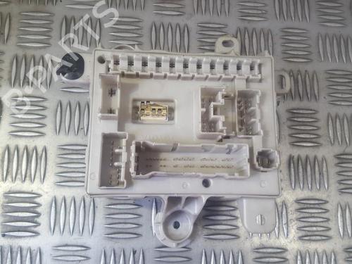 Used Fuse box Fuse box TOYOTA PREVIA II (_R3_) 2.0 D-4D (CLR30_, CLR30R) (116 hp) 33495828 33495828