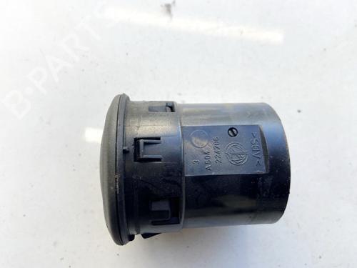 Used Air vent IVECO DAILY III Van 29 L 12 V (ALKA41A2, ALLA52A2, ALKA42A2) (116 hp) 32887291