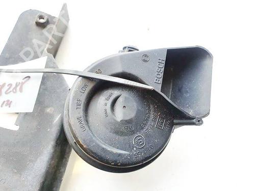 horn-audi-q7-4lb-2006-2007-2008-2009-2010-2011-2012-2013-2014-2015-2016-35237503 main image