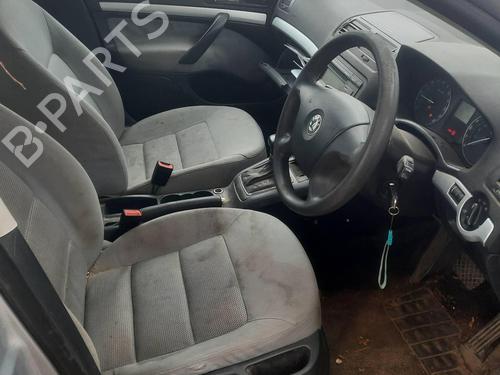 Electronic module SKODA OCTAVIA II (1Z3) 1.9 TDI | BP33082012M83  - Image 11