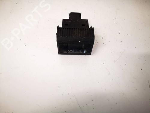 switch-toyota-rav-4-iii-_a3_-2005-2006-2007-2008-2009-2010-2011-2012-2013-2014-34830239 main image