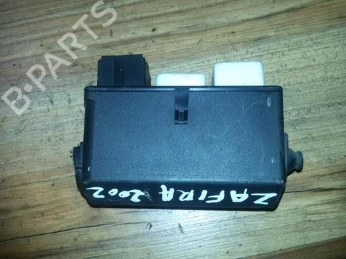 Used Fuse box Fuse box OPEL ZAFIRA A MPV (T98) 1.8 16V (F75) (125 hp) 33508333 33508333