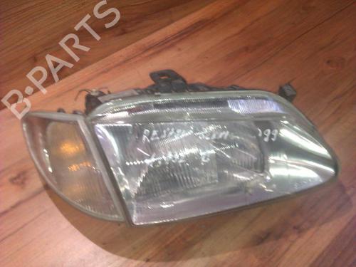 Used Right headlight Right headlight RENAULT MEGANE Scenic (JA0/1_) 1.9 D (JA0J) (64 hp) 35687582 35687582