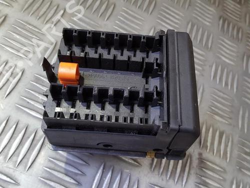 fuse-box-renault-scenic-ii-jm01_-2003-2004-2005-2006-2007-2008-2009-2010-33495684 main image