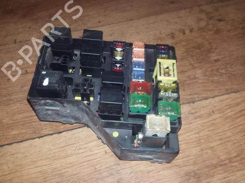 Used Fuse box Fuse box VOLVO S40 I (644) 1.8 (122 hp) 33531637 33531637