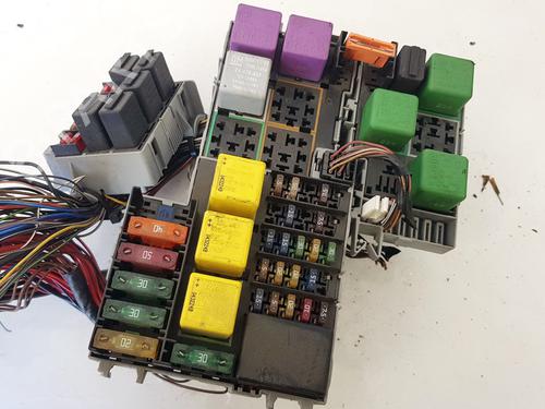 Fuse box OPEL TIGRA TwinTop (X04) 1.8 (R97) | BP32878547E1 - Image 2