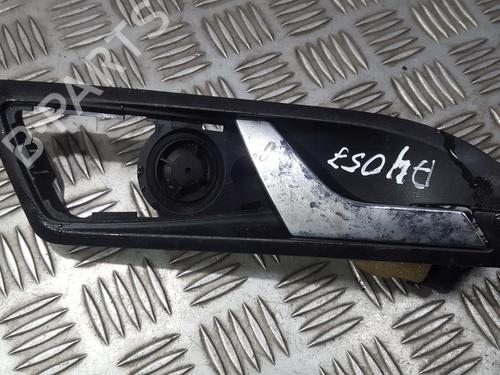 Used Front right interior door handle Front right interior door handle 35698866 35698866