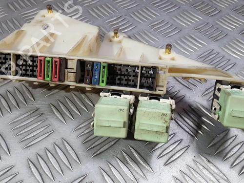 fuse-box-bmw-5-e39-1995-1996-1997-1998-1999-2000-2001-2002-2003-33496907 main image