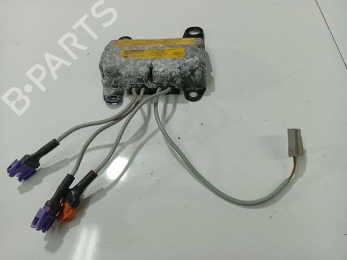Used ECU airbags ECU airbags RENAULT LAGUNA I (B56_, 556_) 2.0 (B56C/H/N) (113 hp) 33613154 33613154
