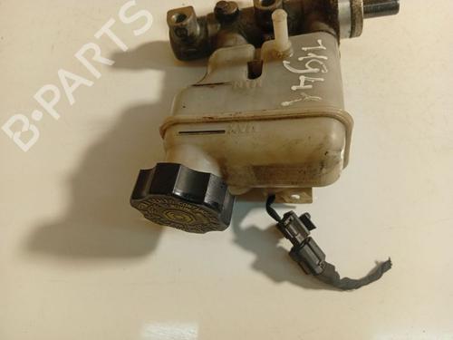 Used Brake fluid reservoir Brake fluid reservoir KIA CARENS III MPV (UN) 2.0 CRDi 140 (140 hp) 40243357 40243357