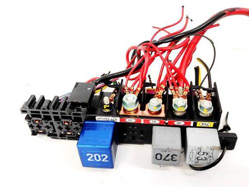 Used Fuse box Fuse box SKODA SUPERB I (3U4) 1.9 TDI (130 hp) 32940772 32940772